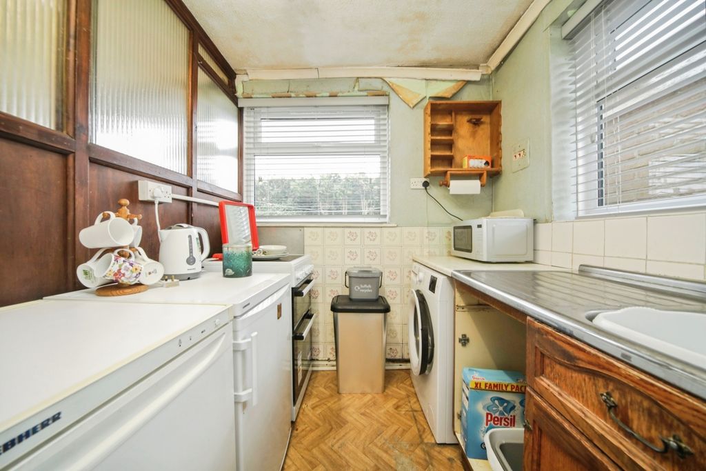 Property photo 3 of 18 Pbox-Img.Jpg