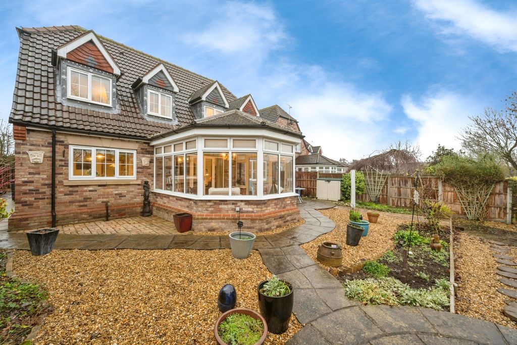 Property photo 3 of 18