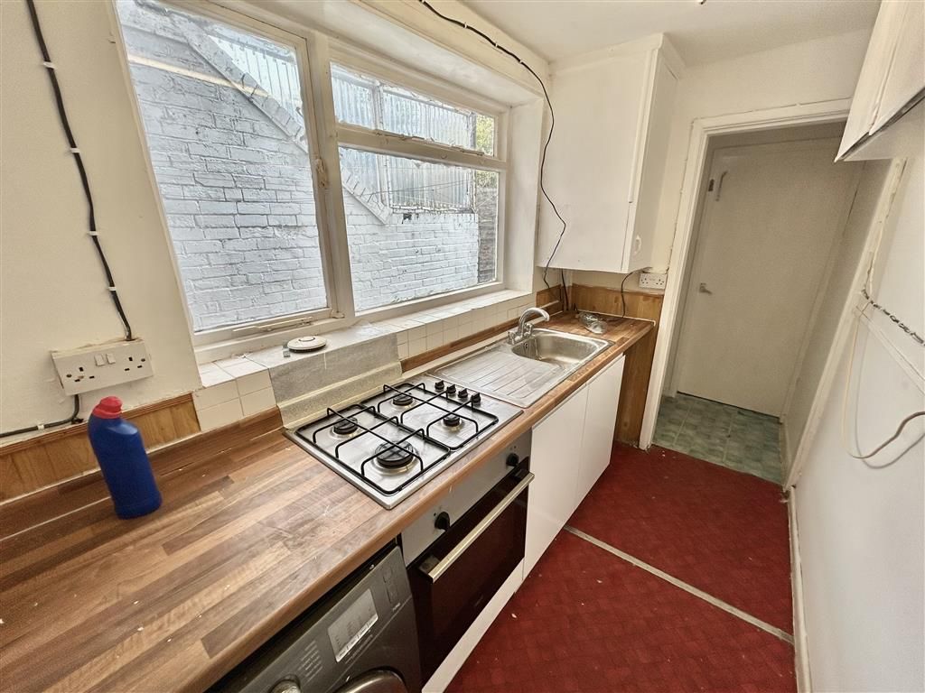 Property photo 2 of 11 Image
