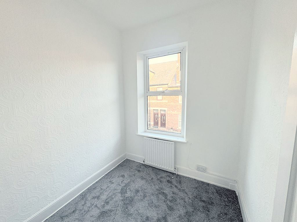 Property photo 2 of 12 Photo 1