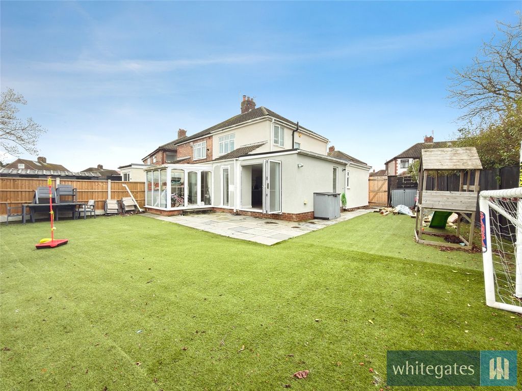 Property photo 2 of 23 Picture No. 19