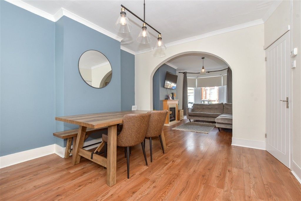 Property photo 3 of 14 Dining Area
