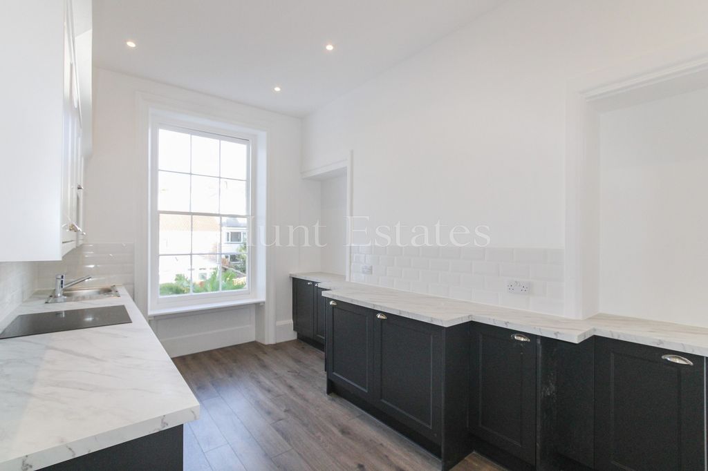 Property photo 3 of 11 Not Specified