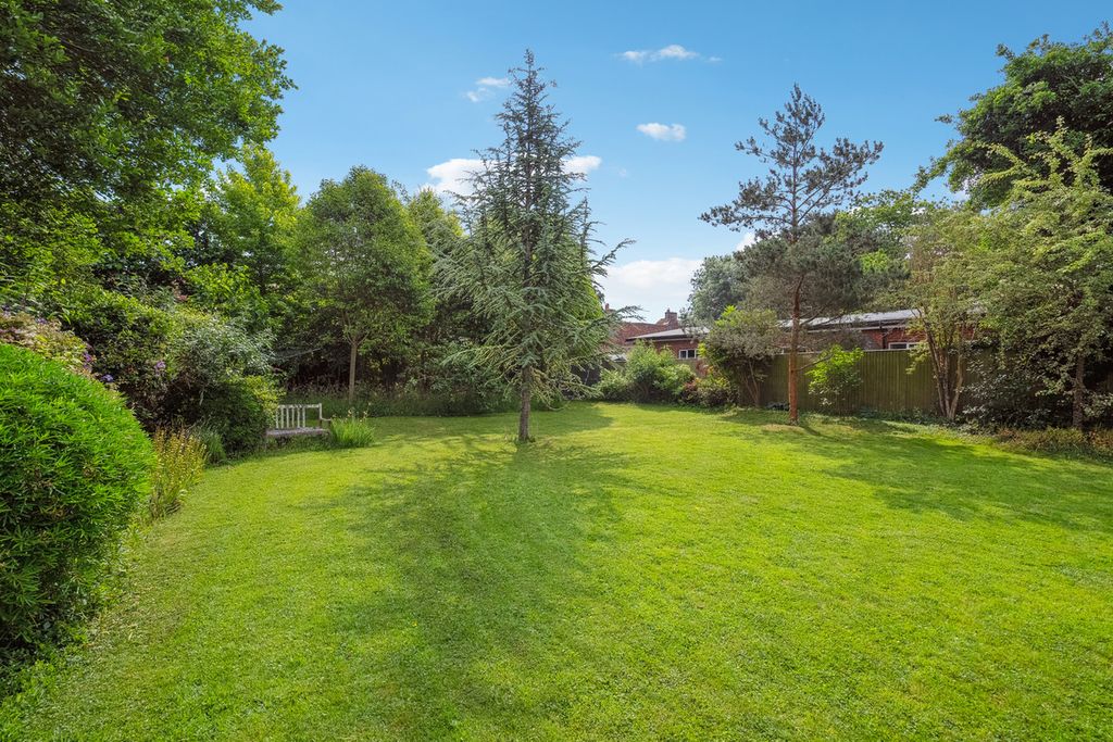 Property photo 2 of 19