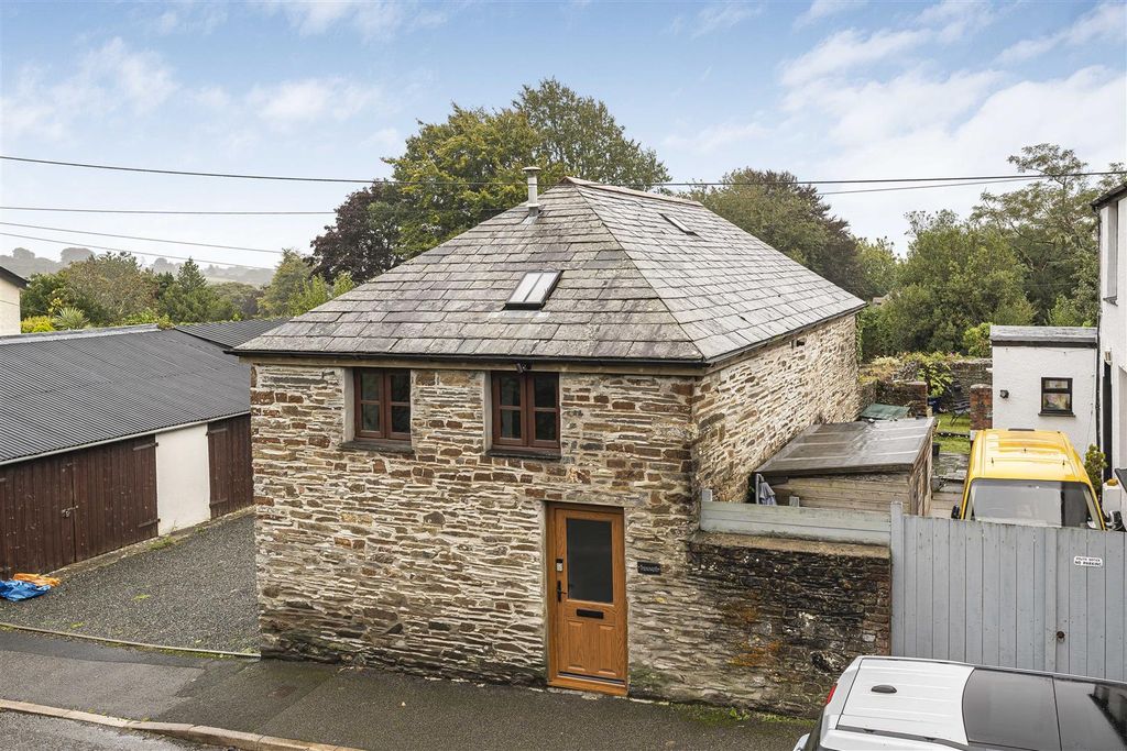Property photo 1 of 25