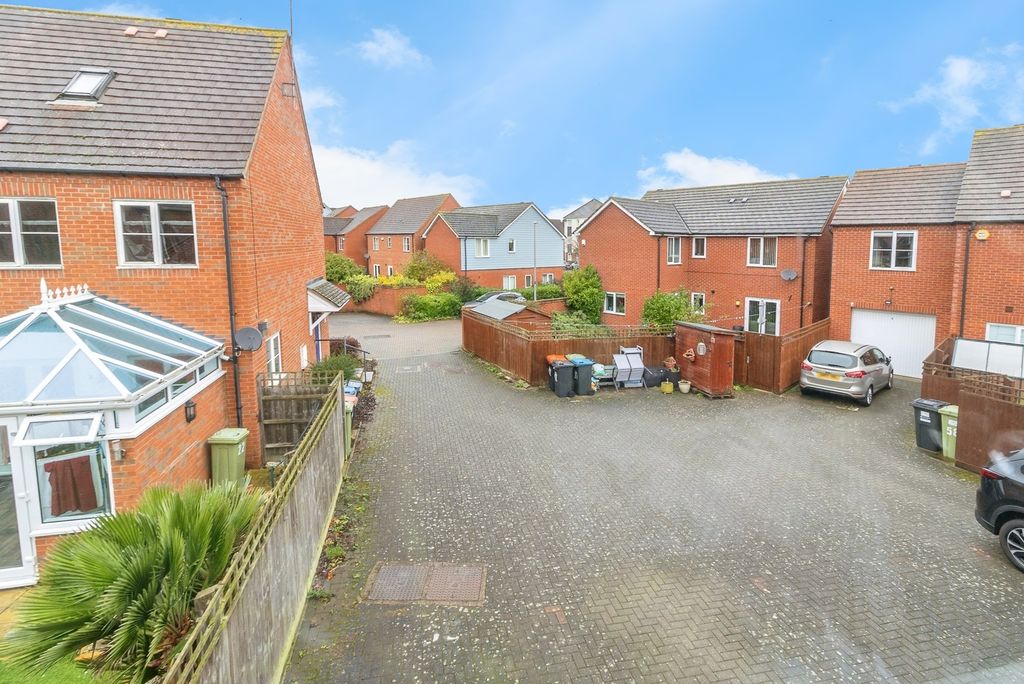 Property photo 2 of 19 Pbox-Img.Jpg