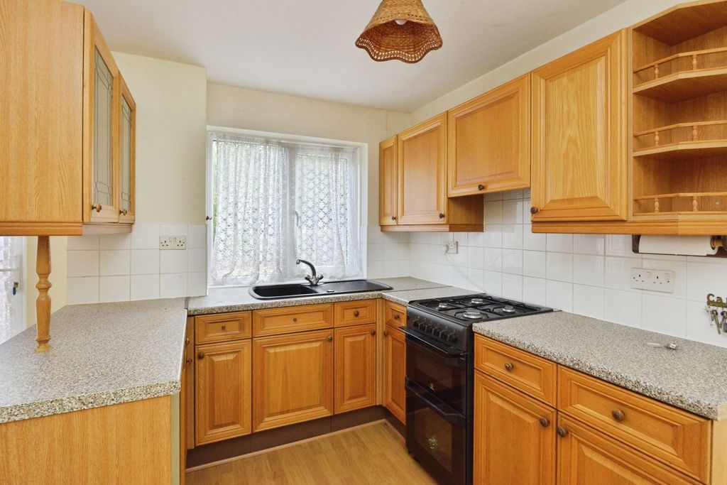 Property photo 2 of 17 Photo