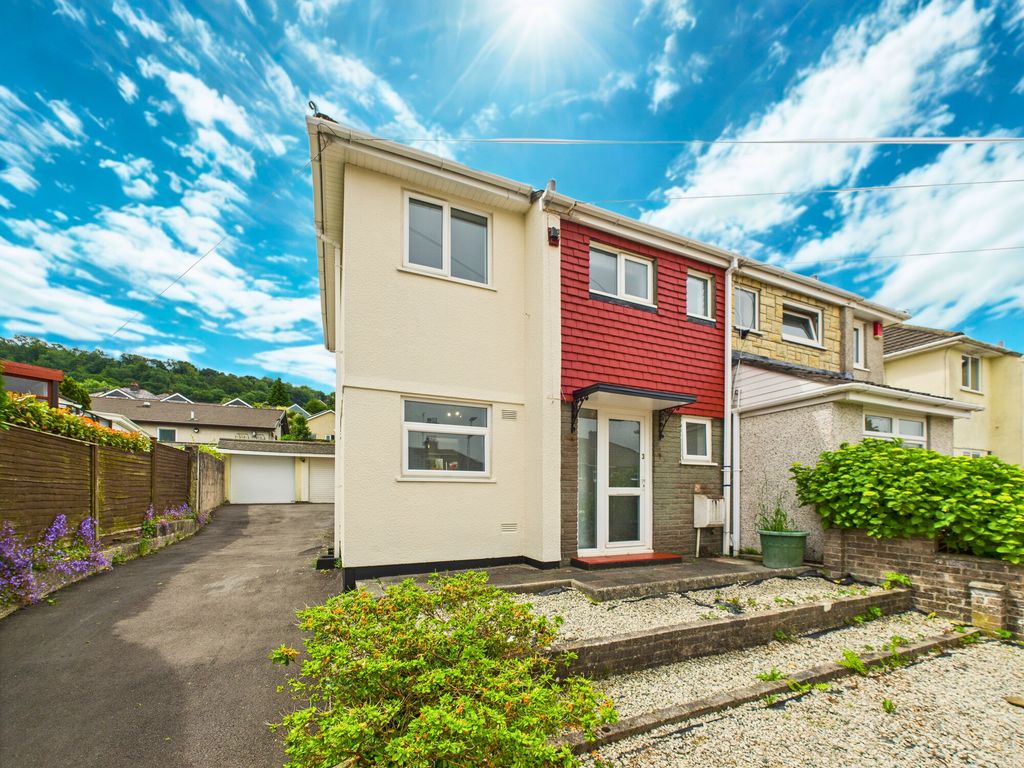 Property photo 1 of 31