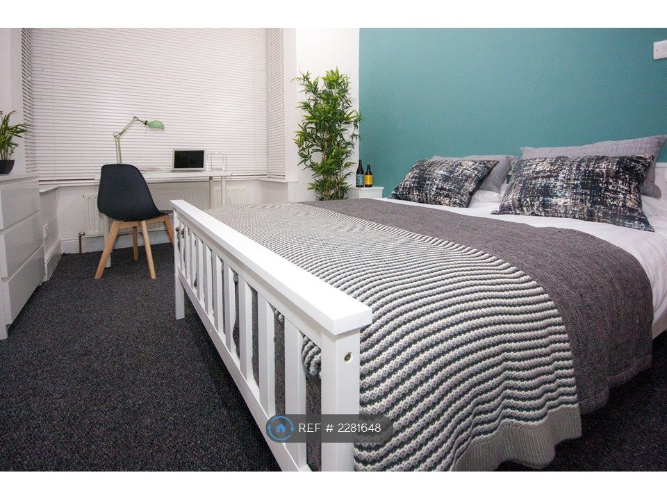 Property photo 2 of 6 Bedroom 2