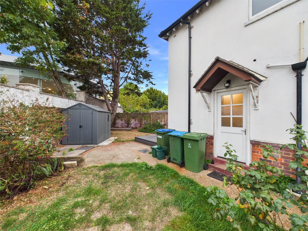 Property photo 2 of 14 Picture No. 10