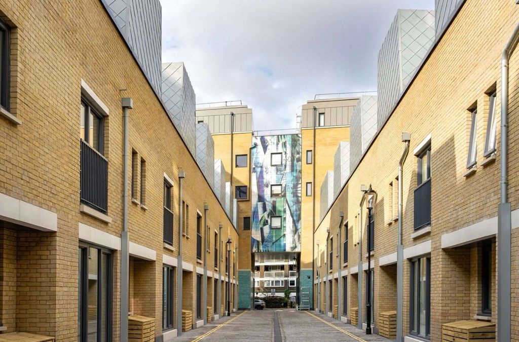 Property photo 3 of 22 Exterior