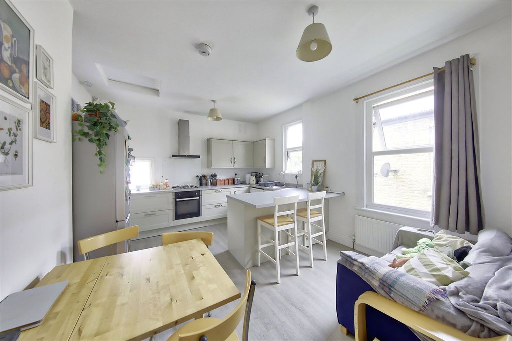 Property photo 1 of 11 Picture No. 22