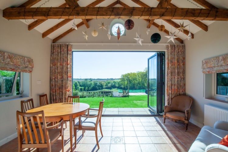 Property photo 2 of 11 266466-Std