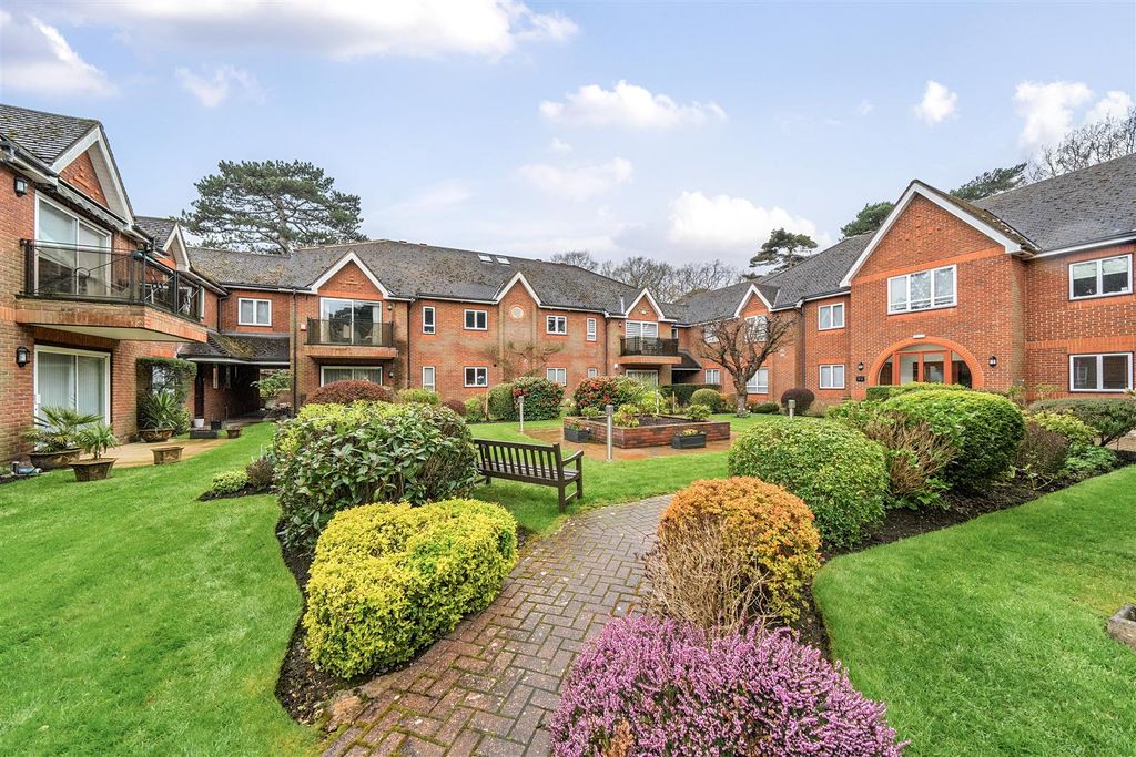 Property photo 1 of 14 Communal Grounds: