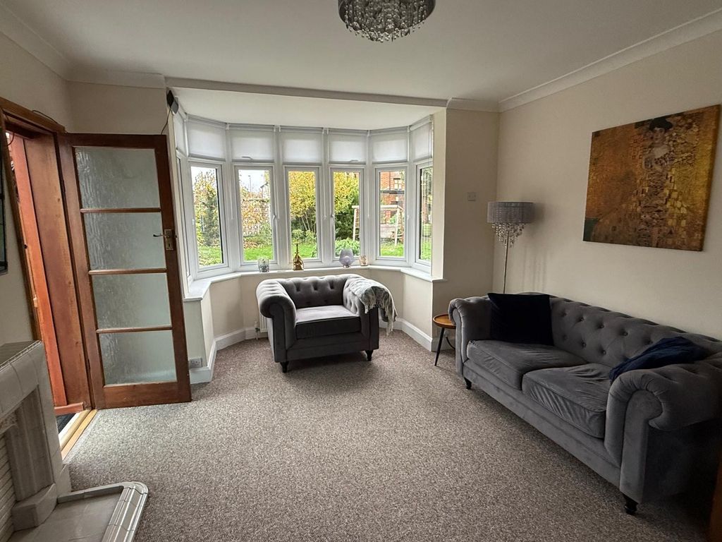 Property photo 3 of 9 Living Room