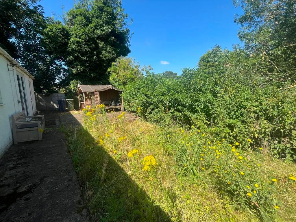 Property photo 2 of 8