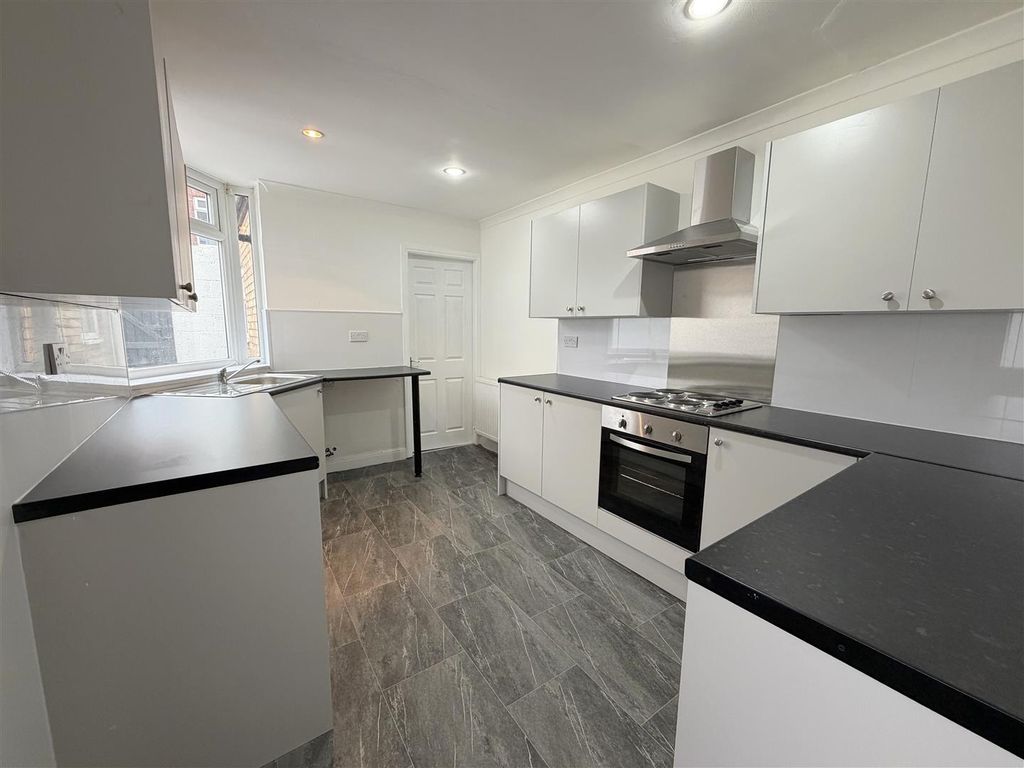 Property photo 1 of 13 Kitchen