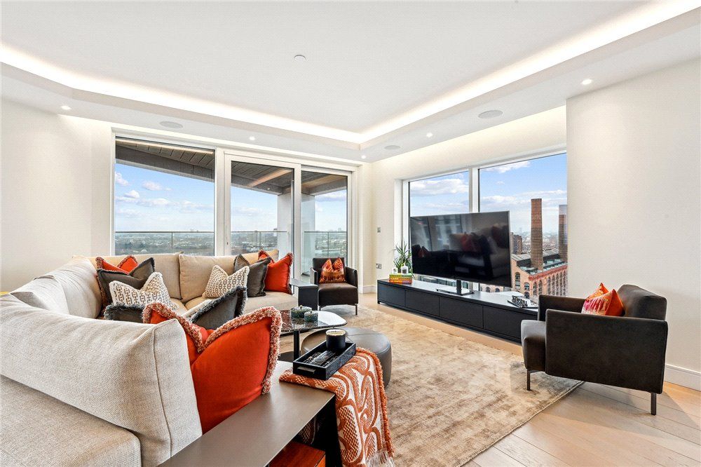 Property photo 1 of 14 Reception Room