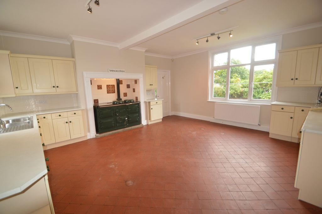 Property photo 2 of 25 Photo 16