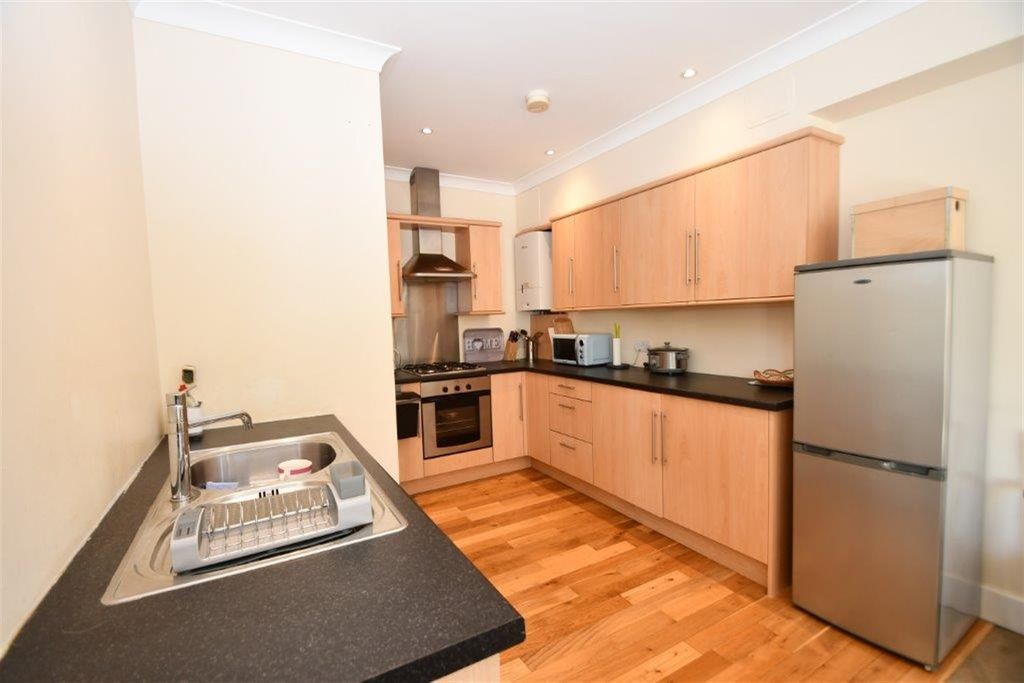 Property photo 2 of 5 Kitchen