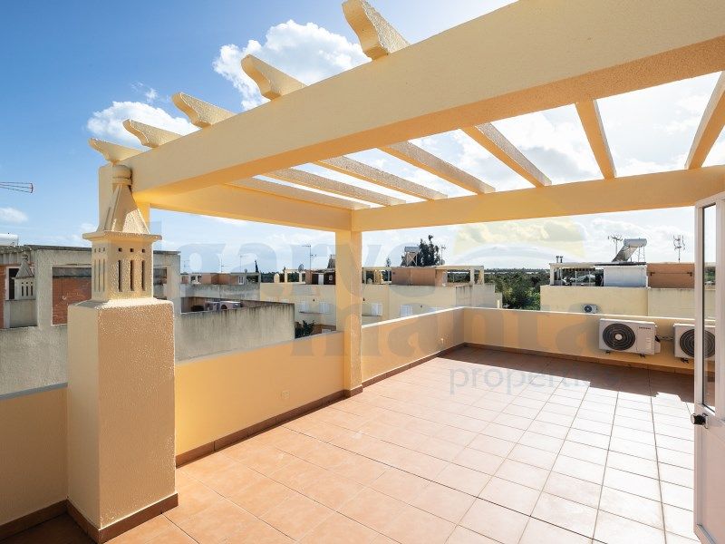 Property photo 1 of 33
