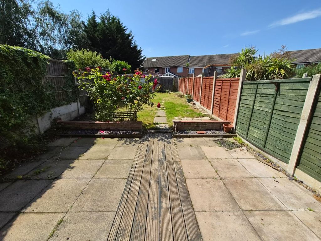 Property photo 2 of 19 5022563