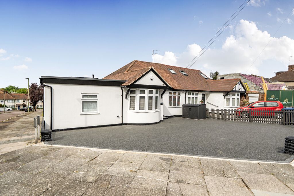 Property photo 1 of 22 1455794-24-69Fb6B...