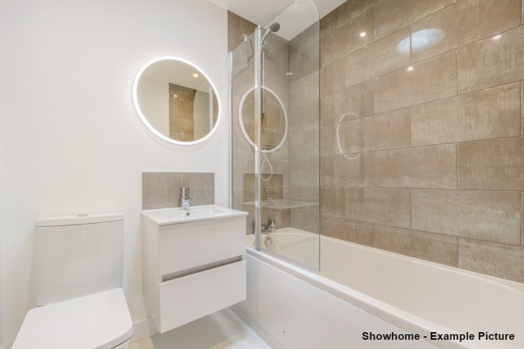 Property photo 2 of 11 23 Bathroom