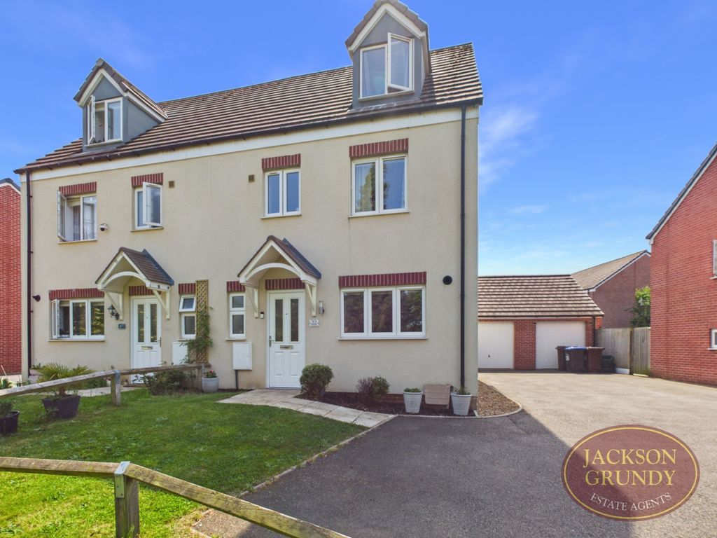 Property photo 1 of 18 Shaw Close