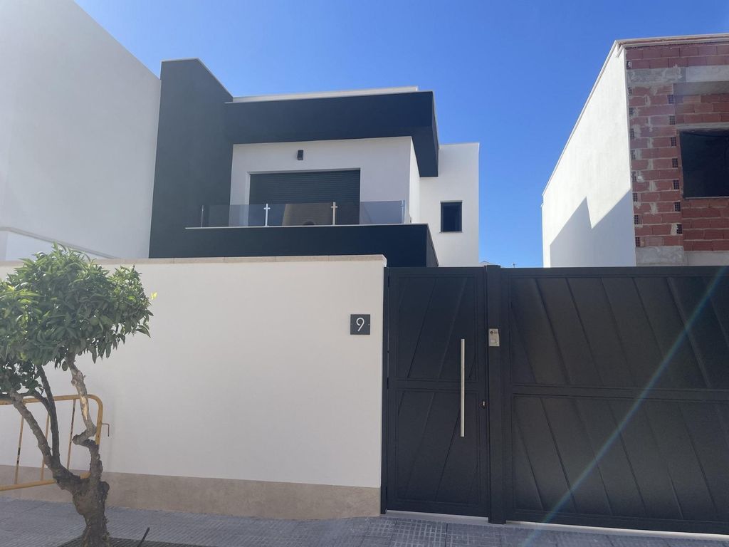 Property photo 2 of 50
