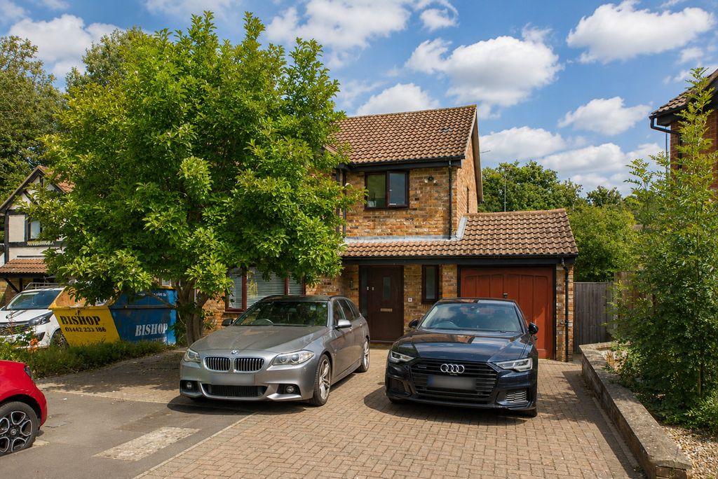 Property photo 1 of 20