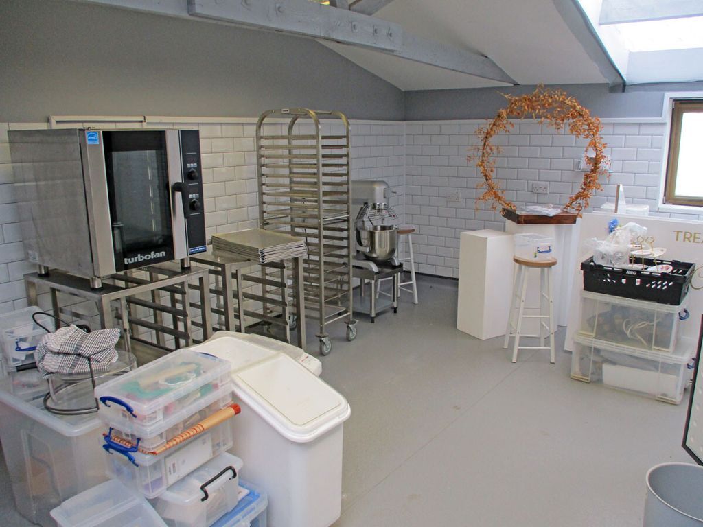 Property photo 2 of 2 2 Gibbs Reed Farm, Ticehurst