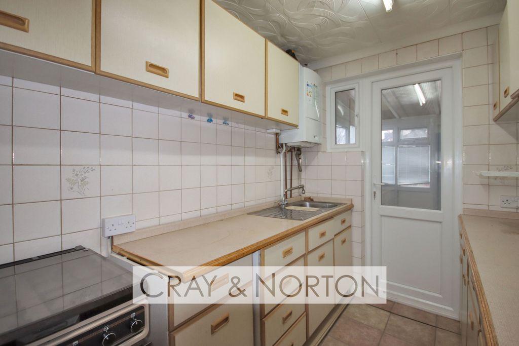 Property photo 3 of 12 Photo 2