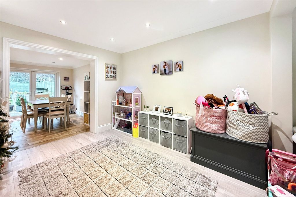 Property photo 2 of 25 Robinson Jackson