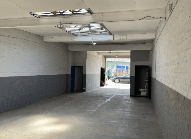 Property photo 1 of 9 Warehouse To Rent Trafford Road, Reading Rg1