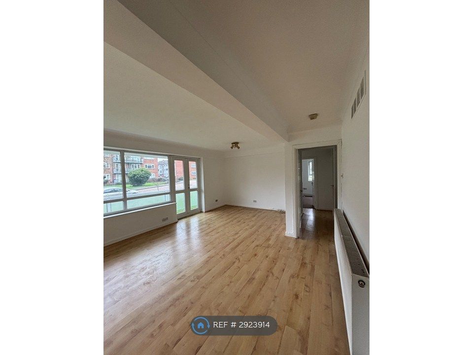 Property photo 1 of 11 Lounge View 1