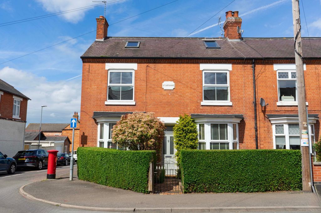 Property photo 1 of 45