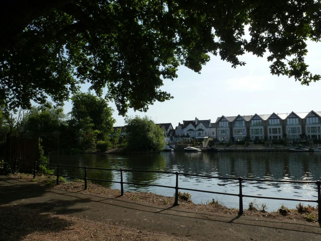 Property photo 3 of 6 P1090990.Jpg