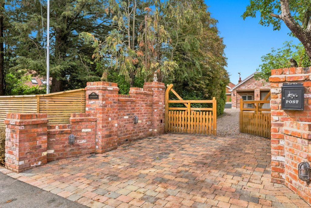 Property photo 3 of 56