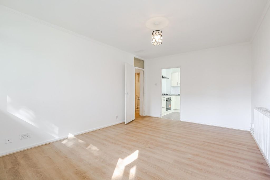 Property photo 3 of 11 Ach_9719.Jpg