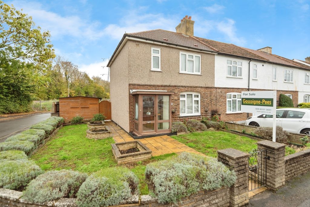 Property photo 1 of 17 Front