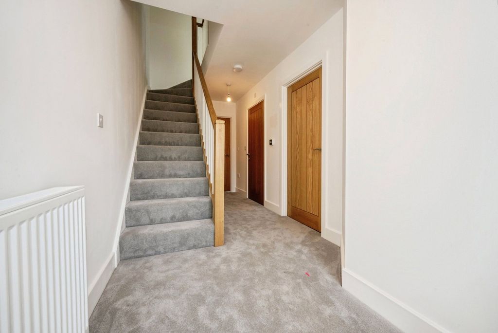 Property photo 3 of 11 Picture No. 33