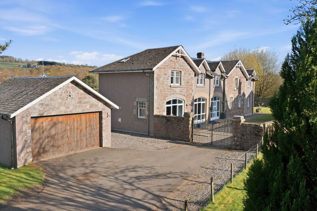 Property photo 1 of 25