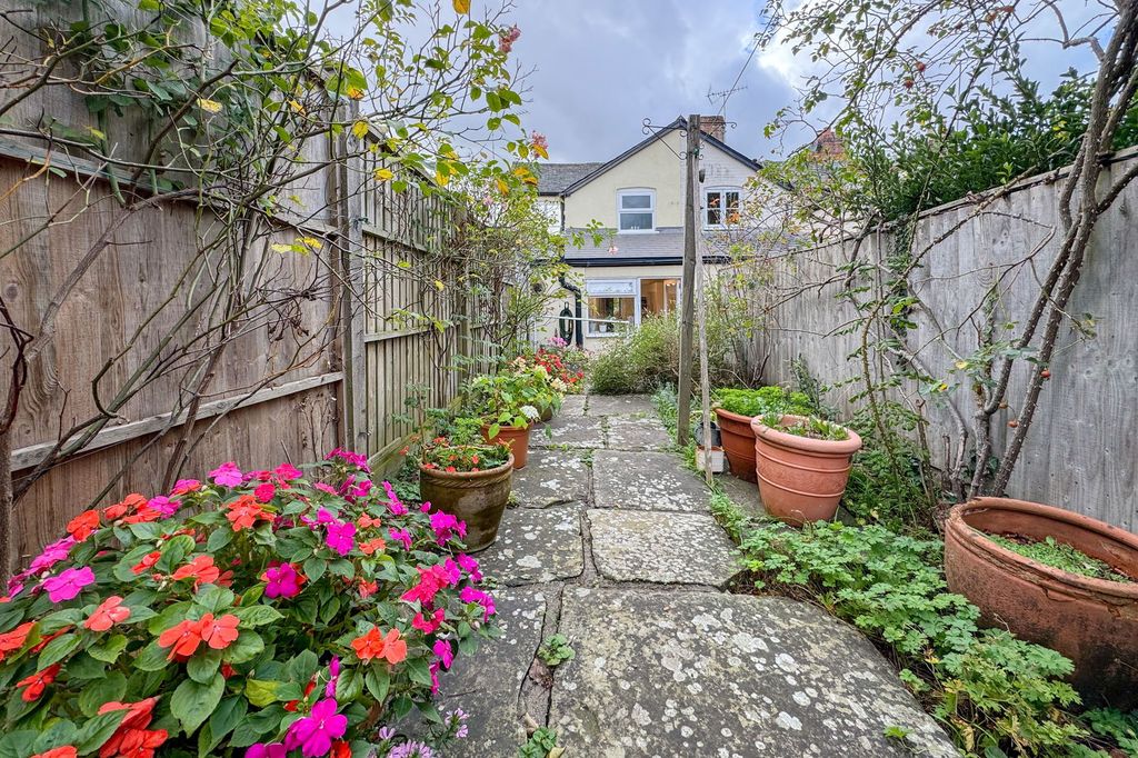 Property photo 3 of 19