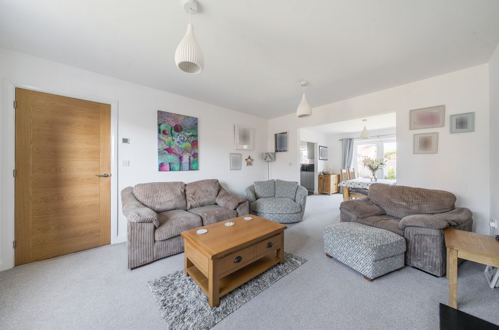 Property photo 3 of 24 1263002 (3)