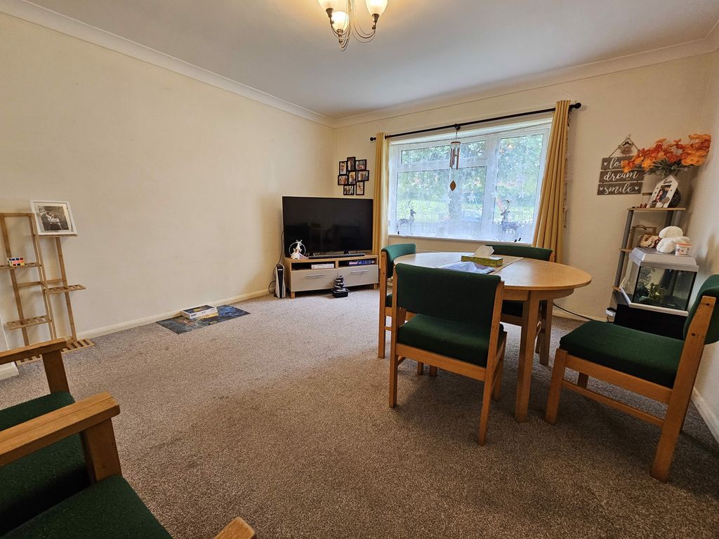 Property photo 3 of 5