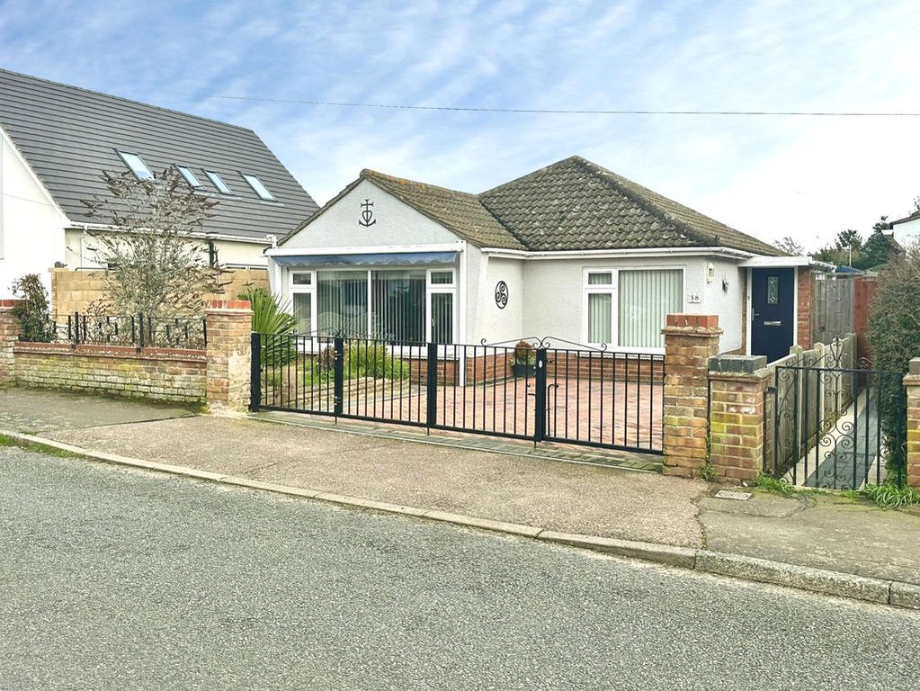 Property photo 1 of 25 Seaview Road