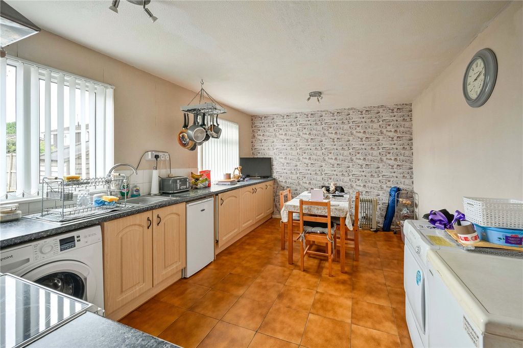 Property photo 3 of 15 Picture No. 06