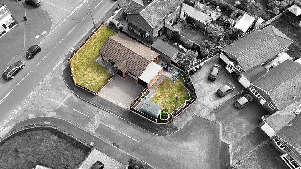 Property photo 3 of 35