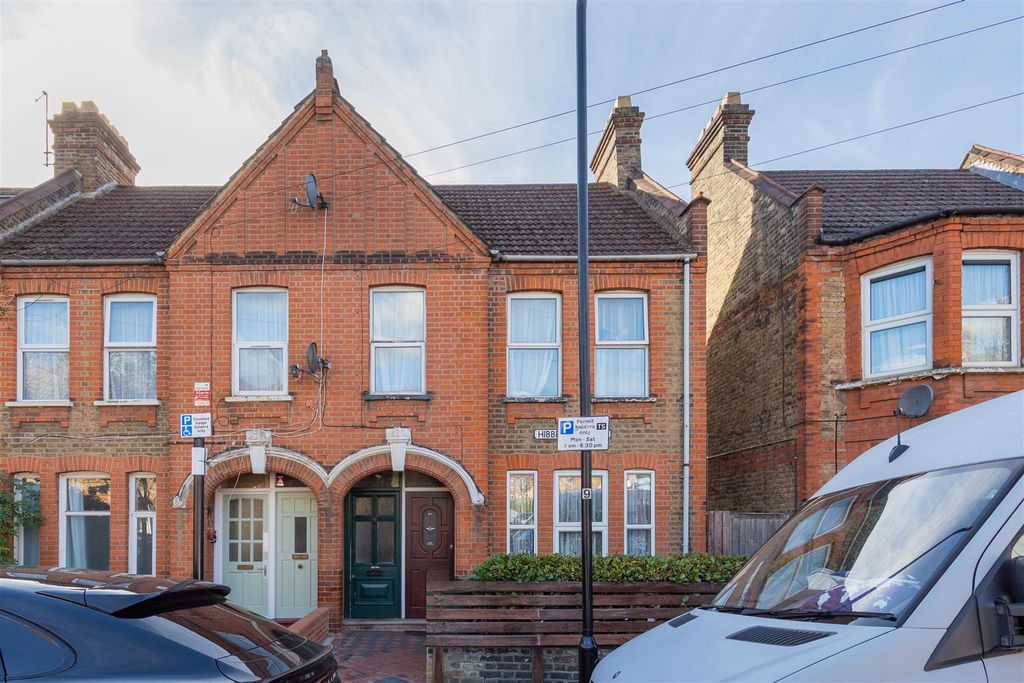 Property photo 1 of 18 Hibbert Road, E17